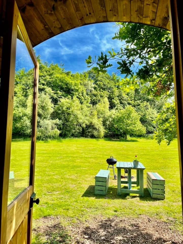 Hotel Battle Pods And Bells Glamping Exterior foto